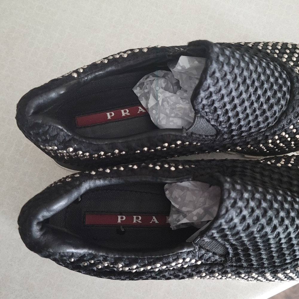 Prada - Picture 5 of 5